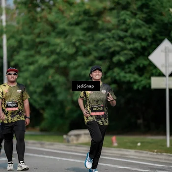 Runner Photo 6843101