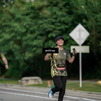 Runner Photo 6843106