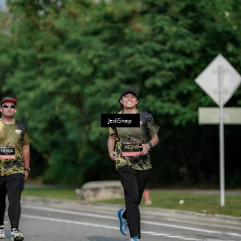 Runner Photo 6843115