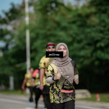 Runner Photo 6843116