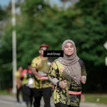 Runner Photo 6843119