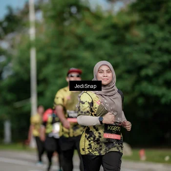 Runner Photo 6843122