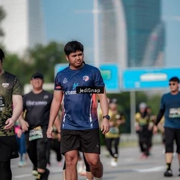 Runner Photo 6843169