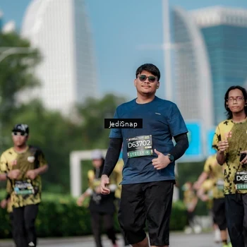 Runner Photo 6843173