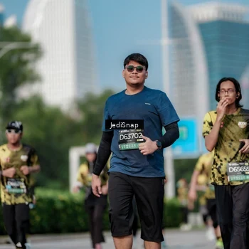 Runner Photo 6843179