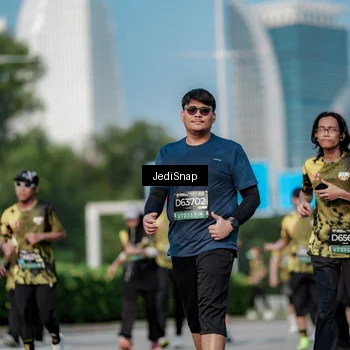 Runner Photo 6843194
