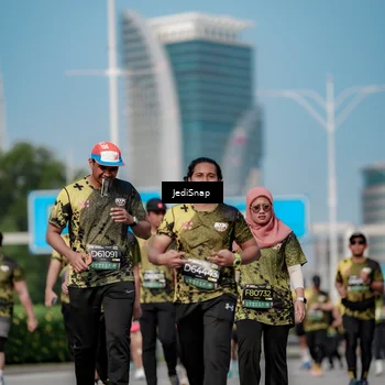 Runner Photo 6843206