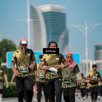 Runner Photo 6843209