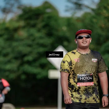 Runner Photo 6843249