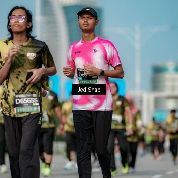 Runner Photo 6843281