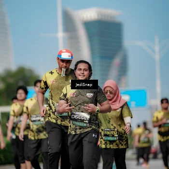 Runner Photo 6843315