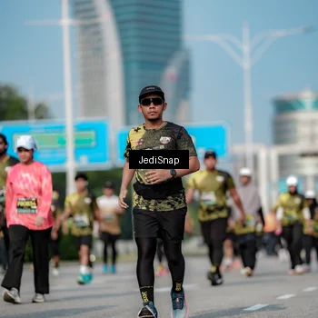 Runner Photo 6843329