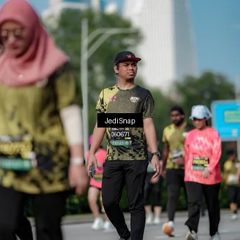 Runner Photo 6843334