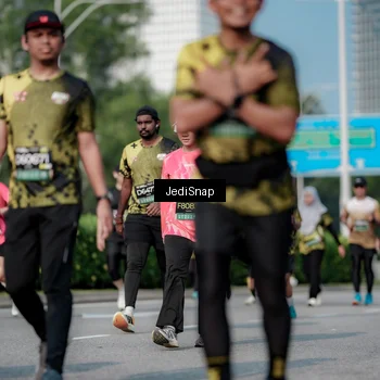 Runner Photo 6843341