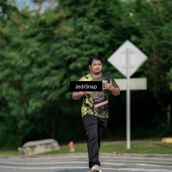 Runner Photo 6843355