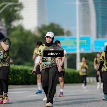 Runner Photo 6843393