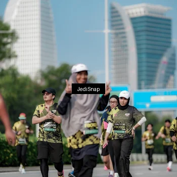 Runner Photo 6843409