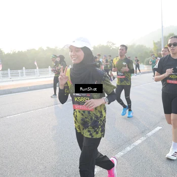 Runner Photo 6843413