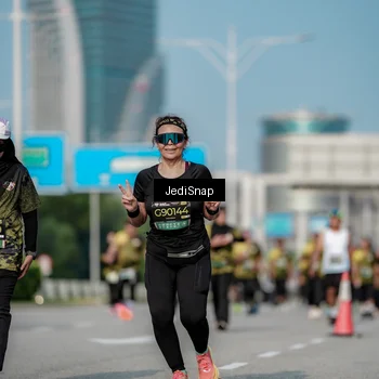 Runner Photo 6843466