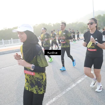 Runner Photo 6843650