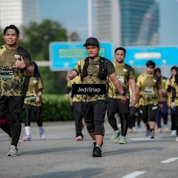 Runner Photo 6843678