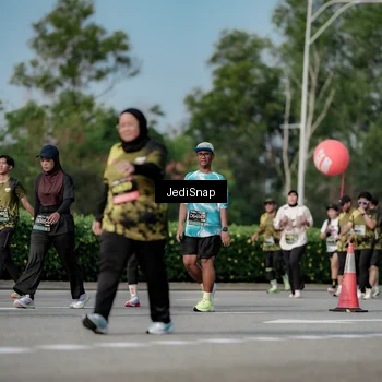 Runner Photo 6843701