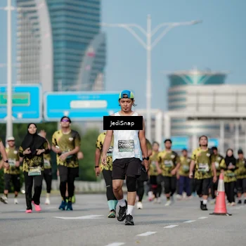 Runner Photo 6843733