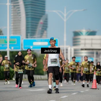 Runner Photo 6843741