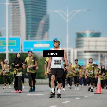 Runner Photo 6843742