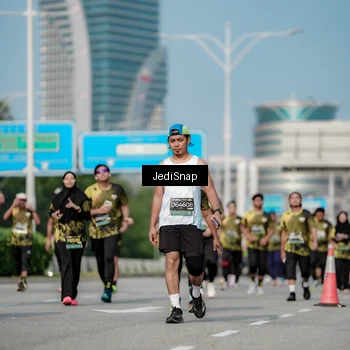 Runner Photo 6843744
