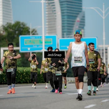 Runner Photo 6843752