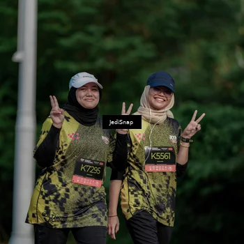 Runner Photo 6843771