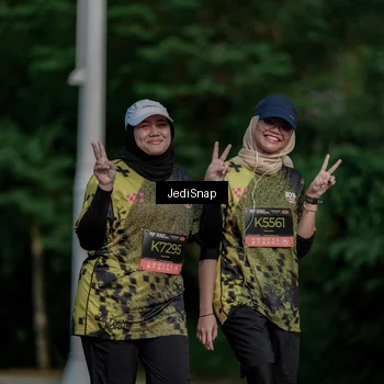 Runner Photo 6843785