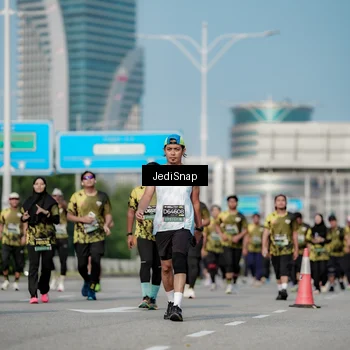 Runner Photo 6843796
