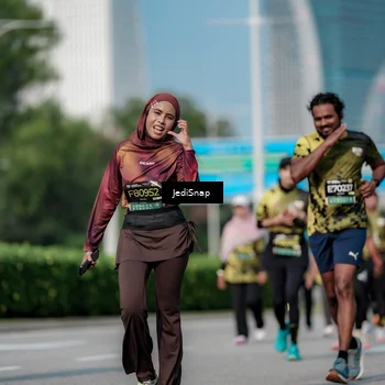 Runner Photo 6844234