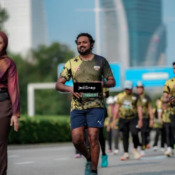 Runner Photo 6844251