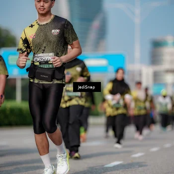 Runner Photo 6844347