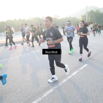 Runner Photo 6845235
