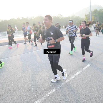 Runner Photo 6845474