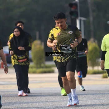 Runner Photo 6845640