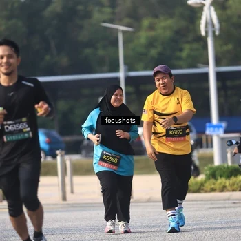 Runner Photo 6845673
