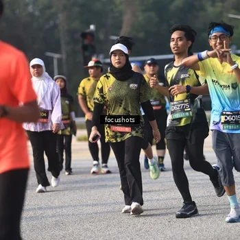 Runner Photo 6845755