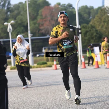 Runner Photo 6845773