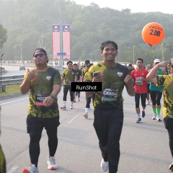 Runner Photo 6847763