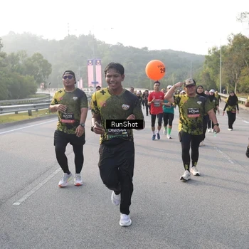 Runner Photo 6847813