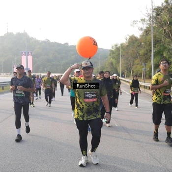 Runner Photo 6847868