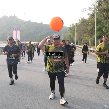 Runner Photo 6847869