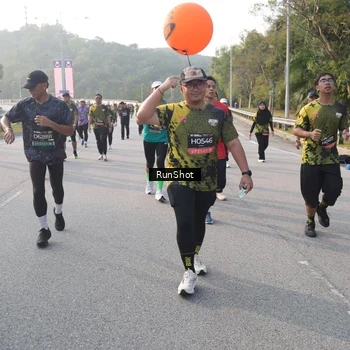 Runner Photo 6847895