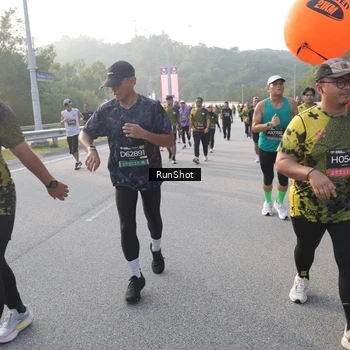 Runner Photo 6847899