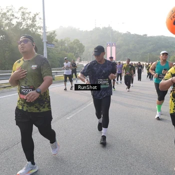 Runner Photo 6847933